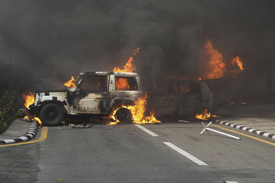 尼泊尔前总理卡纳尔住所被烧皇冠信用，妻子重伤送医后去世_皇冠信用