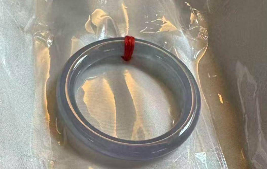 皇冠信用网会员
_女子通过顺丰寄出7万元翡翠手镯皇冠信用网会员
，顾客却收到空包裹，警方已立案