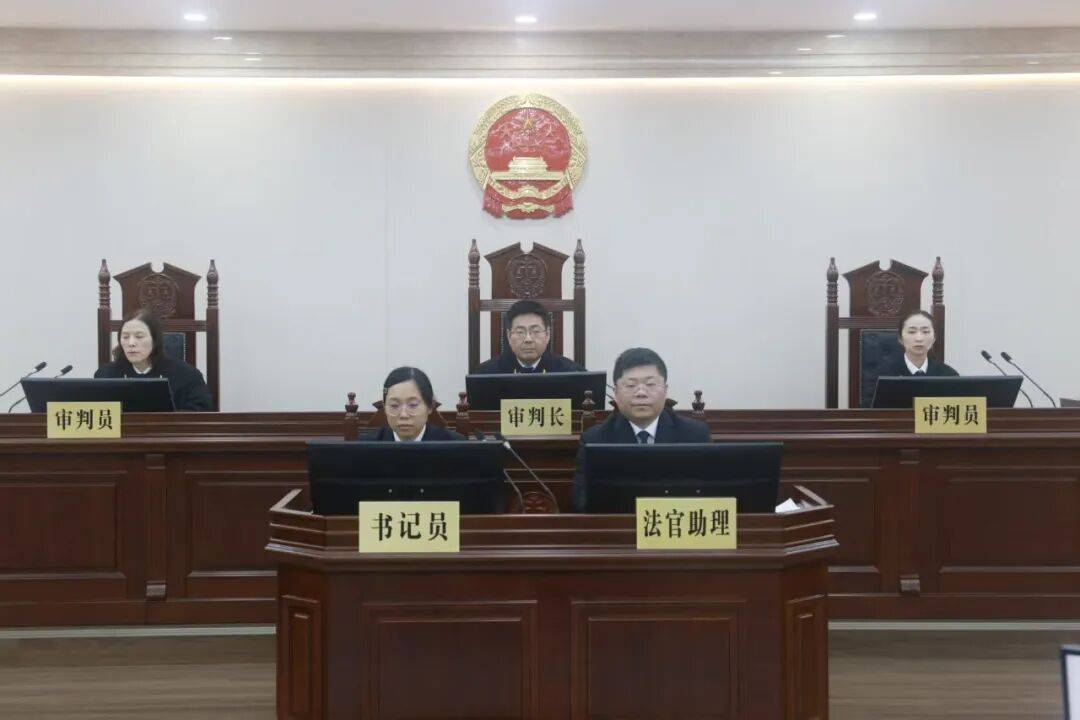 皇冠信用盘在线申请
_被控受贿超3500万元皇冠信用盘在线申请
，安徽省交通控股集团原副总经理夏柱兵受审